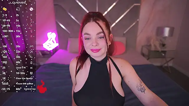 Snapshot of CarolinaDia chatting on March 22, 2025, 11:42 pm CarolinaDia online show from March 22, 2025, 11:42 pm