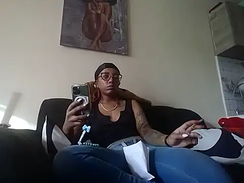 hoely grail01 online show from February 10, 2026, 2:32 pm