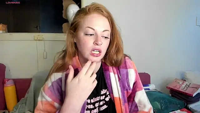 aaprill online show from October 31, 2025, 8:15 am