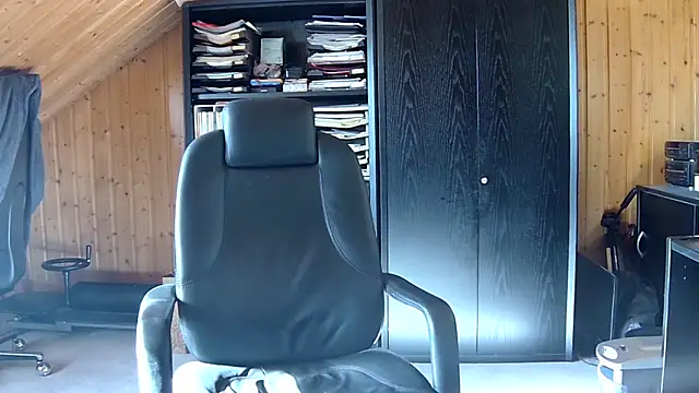 Snapshot of biggandybig chatting on February 25, 2026, 10:36 am biggandybig online show from February 25, 2026, 10:36 am