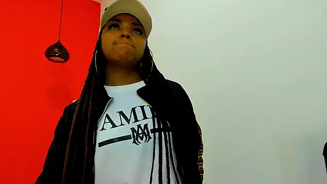 Snapshot of malu_horny_69 chatting on December 22, 2024, 11:33 am malu horny 69 online show from December 22, 2024, 11:33 am