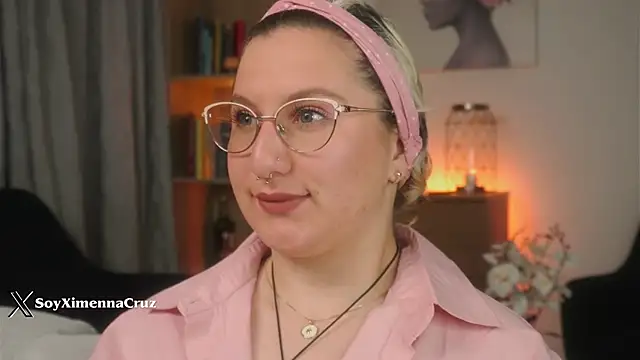 Snapshot of Ximenna_Cruz chatting on February 18, 2026, 11:28 am Ximenna Cruz online show from February 18, 2026, 11:28 am