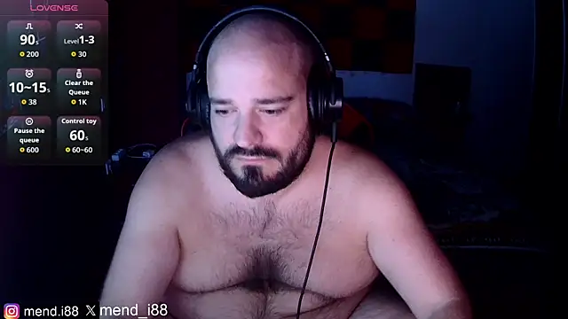 menditeta1 online show from October 1, 2025, 8:04 pm