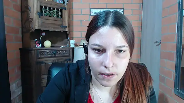 Snapshot of alexia_87 chatting on November 25, 2025, 3:28 am alexia 87 online show from November 25, 2025, 3:28 am