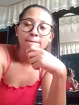 Snapshot of karen_sexy69 chatting on January 28, 2025, 1:16 pm karen sexy69 online show from January 28, 2025, 1:16 pm