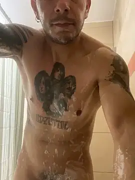 Molly1993rrrrrrrf online show from February 18, 2026, 11:33 pm