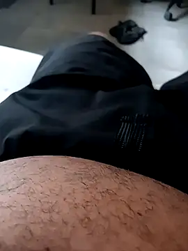 Snapshot of tuwegon chatting on April 7, 2026, 11:37 pm tuwegon online show from April 7, 2026, 11:37 pm