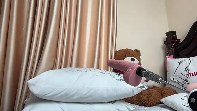 SexyAudreyFuck online show from September 27, 2025, 12:04 am