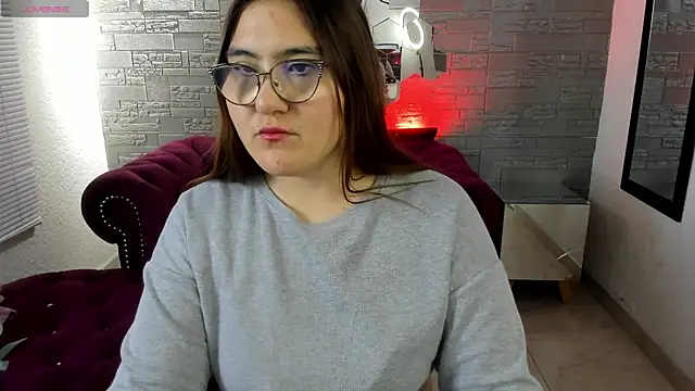 conniejames m online show from October 2, 2025, 12:45 pm