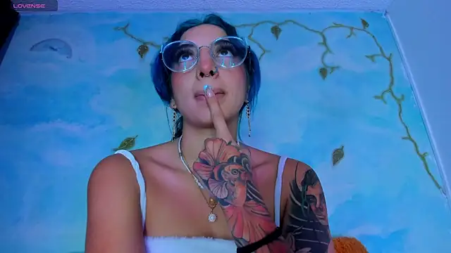 SaturnooStonee online show from March 4, 2026, 3:45 am