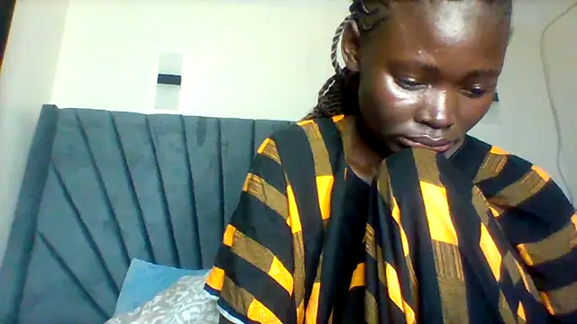 Snapshot of Hope_beib chatting on May 6, 2026, 6:35 pm Hope beib online show from May 6, 2026, 6:35 pm