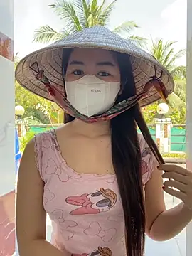 BabyThree  online show from February 9, 2025, 7:27 am