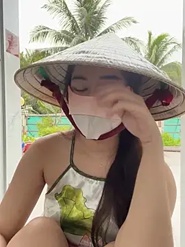 BabyThree  online show from March 9, 2025, 2:32 pm