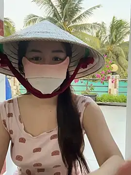 BabyThree  online show from March 18, 2025, 2:37 pm