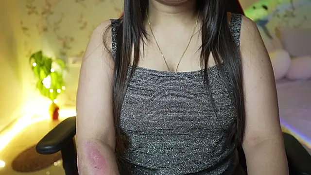 only aleesha online show from December 2, 2024, 6:54 pm