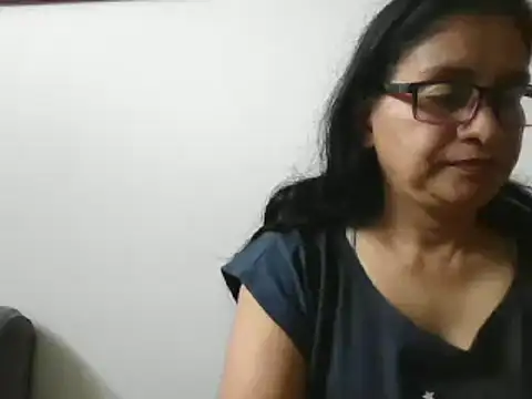 titssmall123 online show from March 21, 2025, 4:40 pm