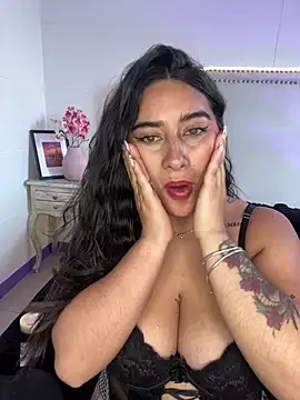 serenna se online show from March 26, 2026, 8:25 pm