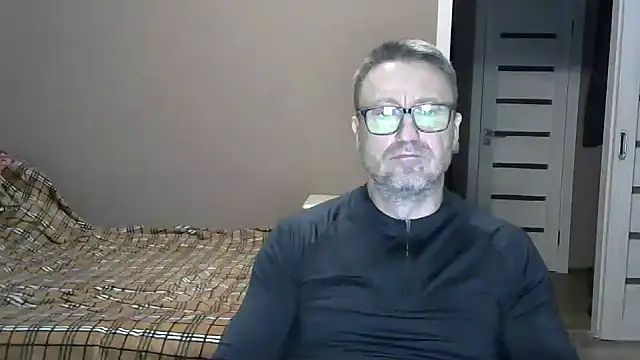 Snapshot of HarrySnake chatting on December 6, 2024, 1:44 pm HarrySnake online show from December 6, 2024, 1:44 pm