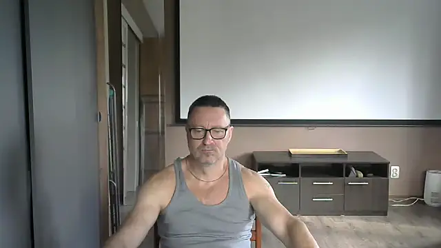 Snapshot of HarrySnake chatting on September 12, 2025, 8:03 am HarrySnake online show from September 12, 2025, 8:03 am