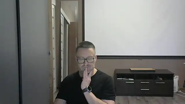 Snapshot of HarrySnake chatting on October 16, 2025, 1:45 pm HarrySnake online show from October 16, 2025, 1:45 pm