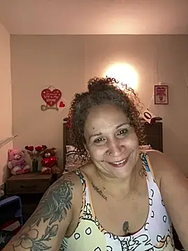 Snapshot of ladycreamypr2 chatting on February 10, 2026, 6:06 am ladycreamypr2 online show from February 10, 2026, 6:06 am