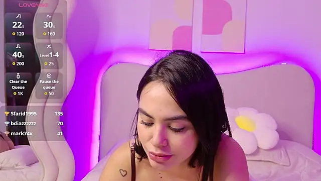 innocentlady  online show from November 7, 2025, 2:11 am