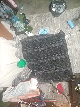 LongandEasy77 online show from April 25, 2026, 8:06 am