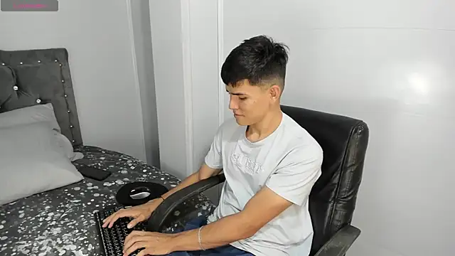 Jacobb Lee online show from December 27, 2024, 7:35 pm