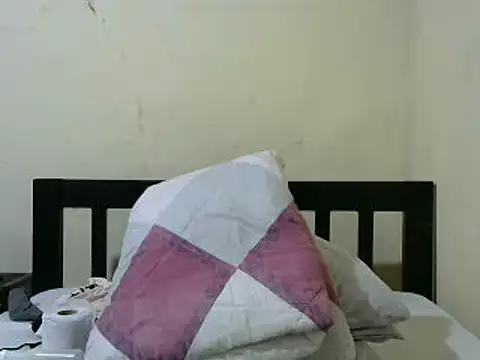 Snapshot of wetberrry chatting on December 9, 2024, 4:26 pm wetberrry online show from December 9, 2024, 4:26 pm