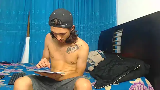 Hot Sharks  online show from October 1, 2025, 1:00 am