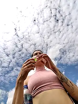 rebekka simpson online show from November 17, 2025, 5:19 pm