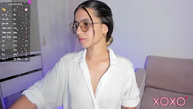 Snapshot of Lilacutte_ chatting on March 7, 2026, 8:33 am Lilacutte online show from March 7, 2026, 8:33 am