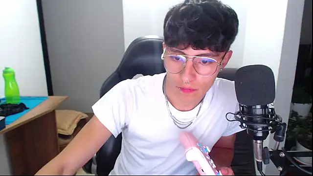 jay dimarco2 online show from March 14, 2026, 2:50 am