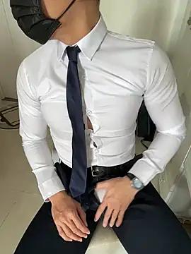 harrylouis1357 online show from January 4, 2025, 7:13 am