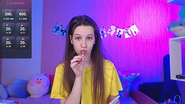 Snapshot of ur_kitty__ chatting on October 12, 2025, 2:05 pm ur kitty online show from October 12, 2025, 2:05 pm