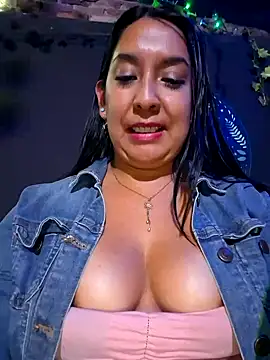 Bella keny online show from March 4, 2025, 11:00 pm