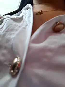 Snapshot of Bella_keny chatting on May 12, 2026, 5:54 pm Bella keny online show from May 12, 2026, 5:54 pm