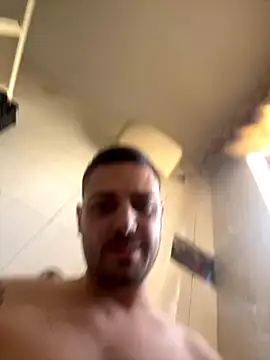 iltoscano95 online show from October 3, 2025, 12:02 pm