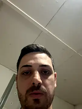 iltoscano95 online show from October 25, 2025, 5:40 pm