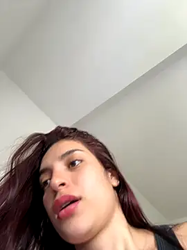 dakota le online show from December 5, 2025, 2:25 pm