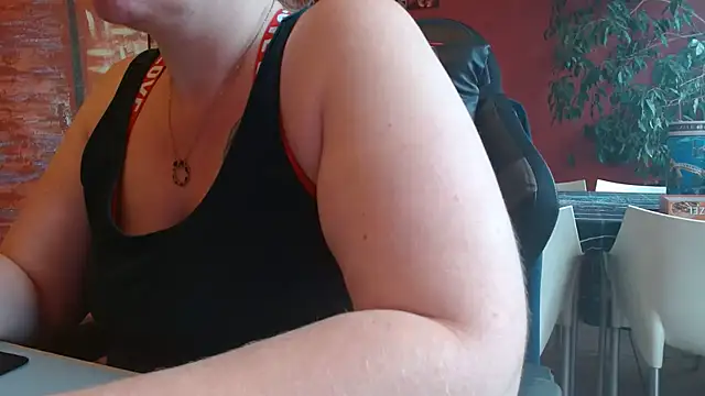 cruellaculdenfer67 online show from November 3, 2025, 9:10 am