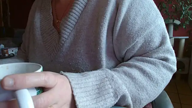 Snapshot of cruellaculdenfer67 chatting on February 17, 2026, 8:33 am cruellaculdenfer67 online show from February 17, 2026, 8:33 am