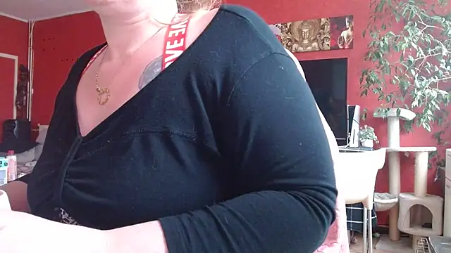 Snapshot of cruellaculdenfer67 chatting on February 27, 2026, 1:22 pm cruellaculdenfer67 online show from February 27, 2026, 1:22 pm