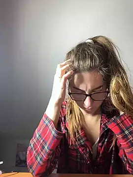 Snapshot of ur_pleasure_ chatting on December 16, 2024, 9:20 pm ur pleasure online show from December 16, 2024, 9:20 pm