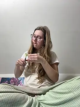 Snapshot of ur_pleasure_ chatting on March 14, 2025, 8:38 pm ur pleasure online show from March 14, 2025, 8:38 pm