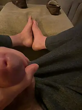 Feettlover69 online show from May 18, 2026, 7:31 pm