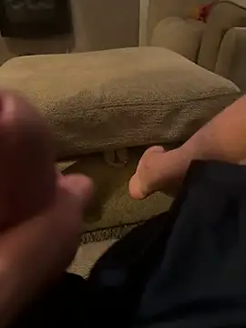 Feettlover69 online show from May 27, 2026, 8:39 pm