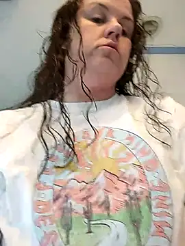 Snapshot of velvetta_ chatting on March 9, 2025, 6:43 pm velvetta  online show from March 9, 2025, 6:43 pm
