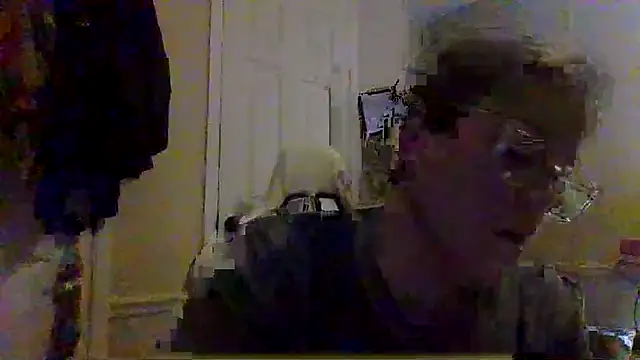 Snapshot of velvetta_ chatting on March 21, 2025, 4:51 pm velvetta  online show from March 21, 2025, 4:51 pm