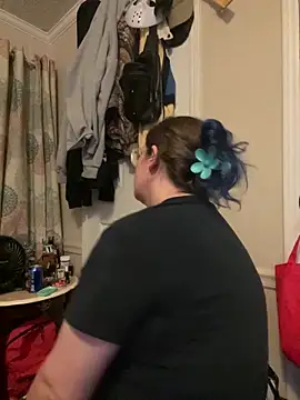 Snapshot of velvetta_ chatting on September 19, 2025, 12:56 am velvetta  online show from September 19, 2025, 12:56 am